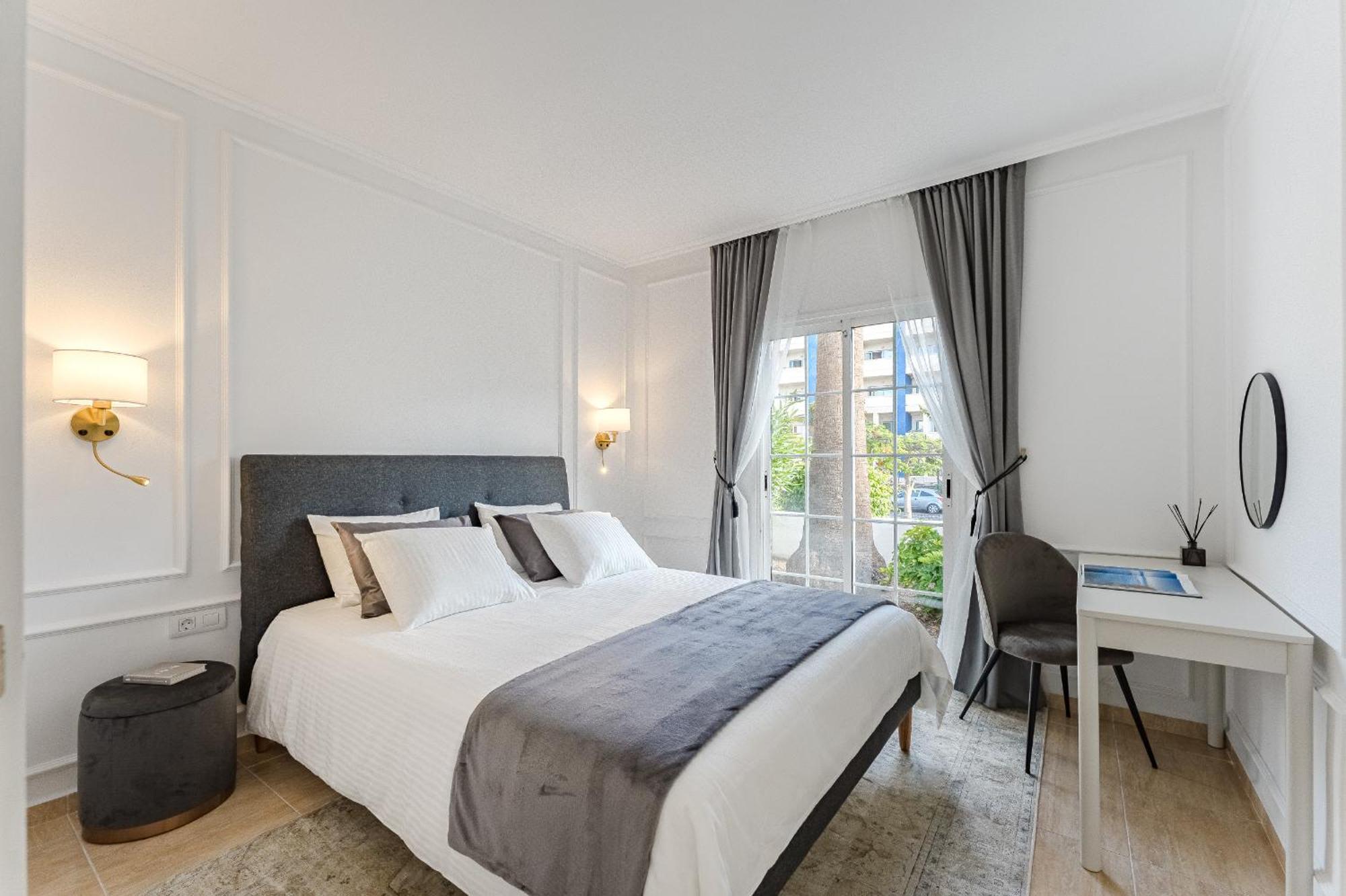Apartament Luxury In With 3 Pools One Is Heated 1 Bedroom And 2 Beds *