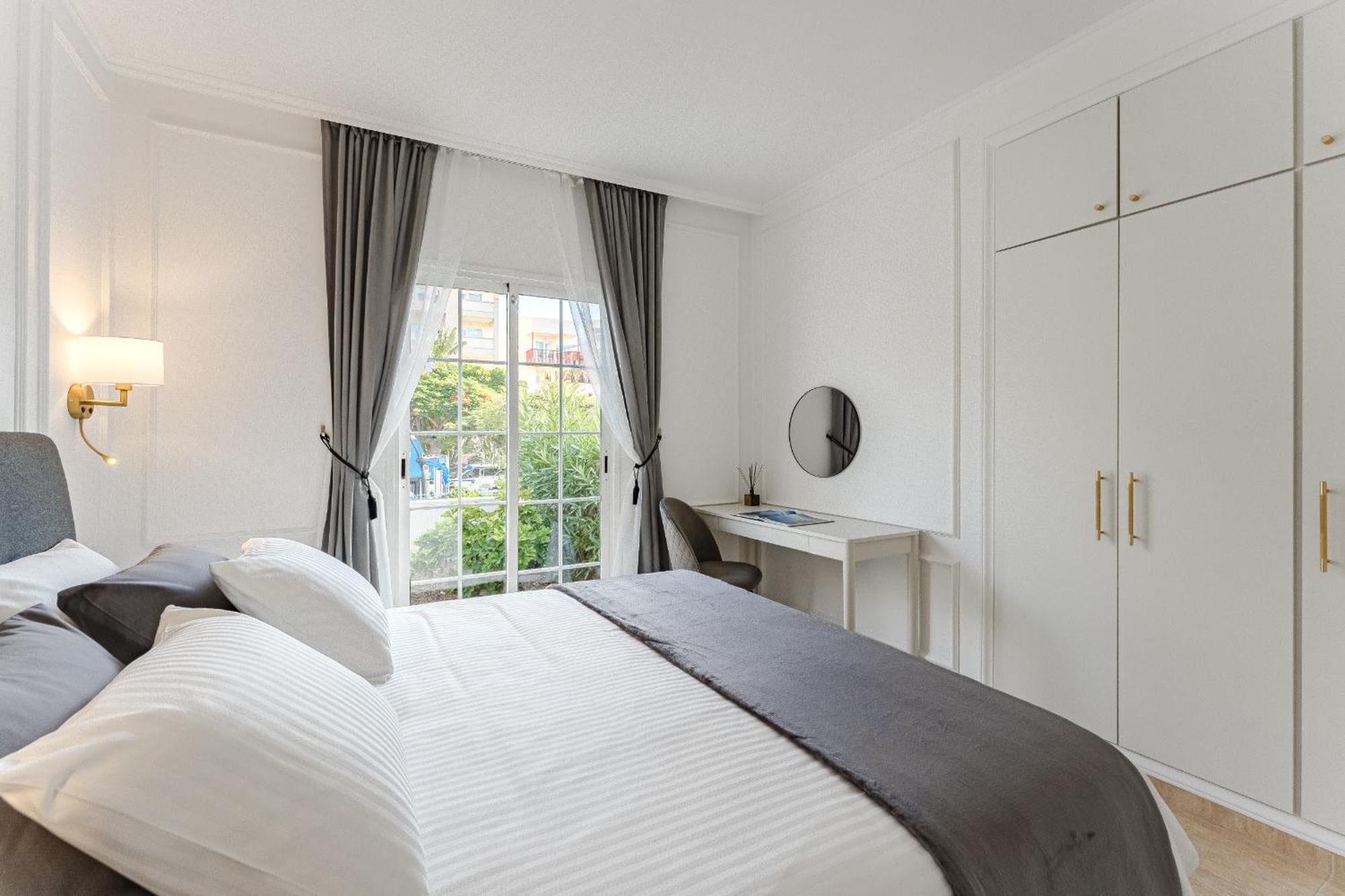 Apartament Luxury In With 3 Pools One Is Heated 1 Bedroom And 2 Beds