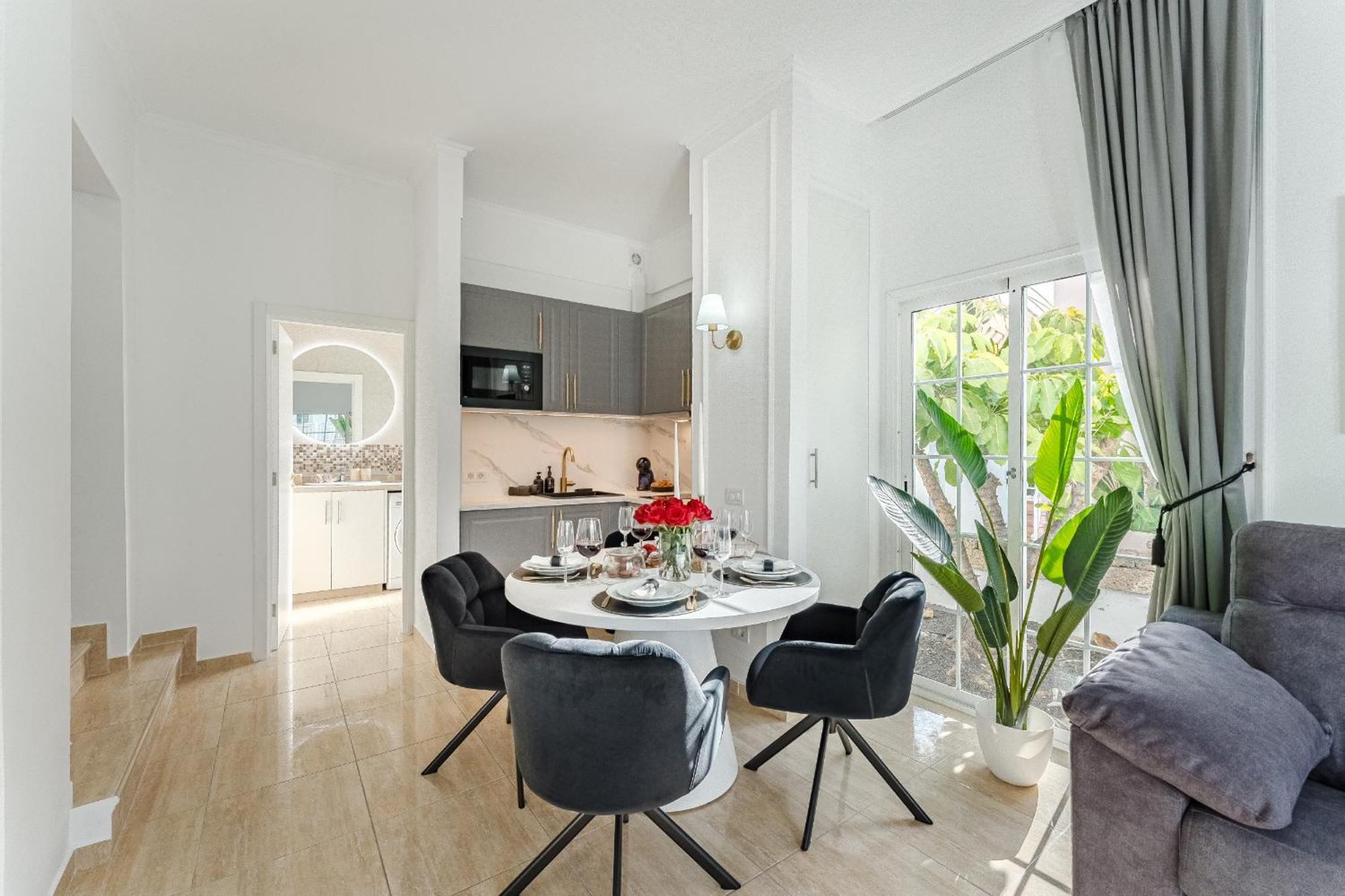 Apartament Luxury In With 3 Pools One Is Heated 1 Bedroom And 2 Beds *