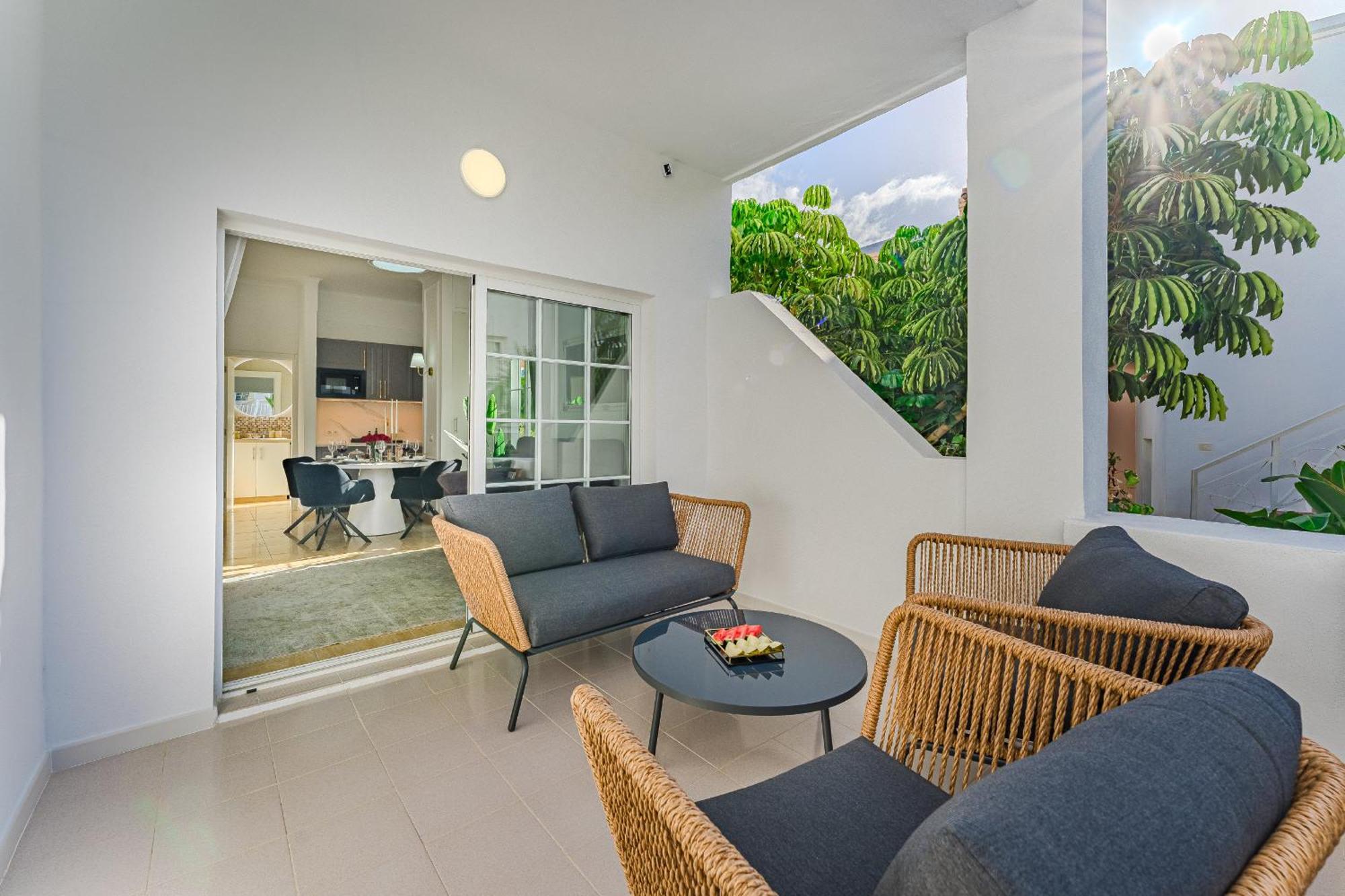 Luxury In With 3 Pools One Is Heated 1 Bedroom And 2 Beds Apartament Costa Adeje (Tenerife)